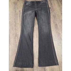 Driftwood Wyatt Flare Black Wash Beaded Trim Stretch Jeans Size 32x33 Long Tall